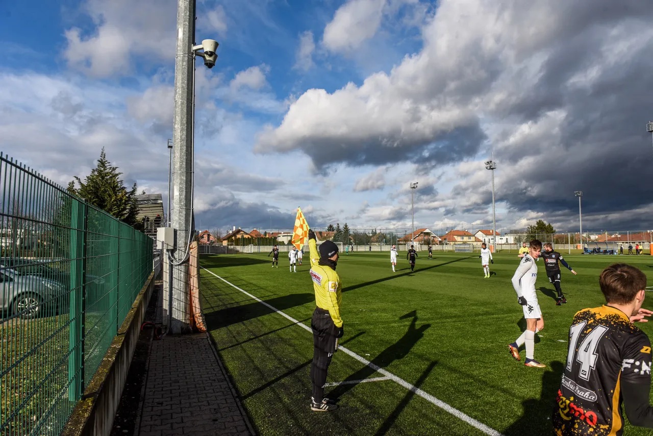 Preliminary match filmed through the VAR system at the NTC Senec complex